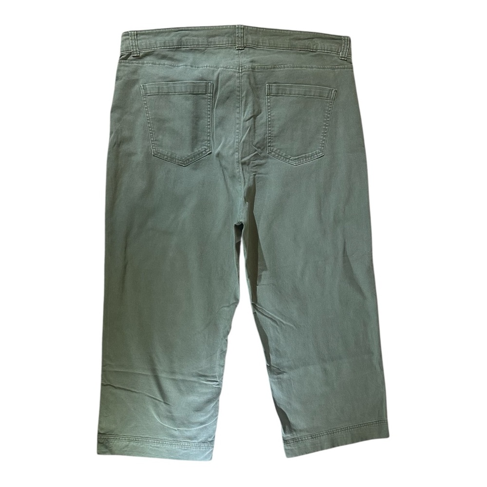 Old Navy Olive High-Rise Wide-Leg Khaki Crop Pants - Plus size - Picture 8 of 11